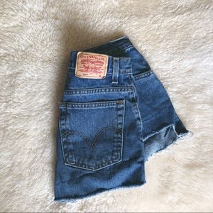 High Waisted Levi Shorts (Small)
